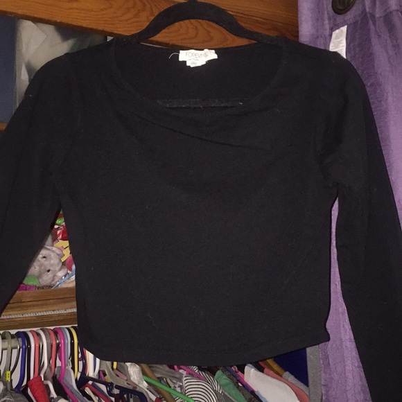 Black forever 21 long sleeved crop top - Picture 2 of 3